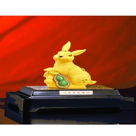 玉兔送福绒沙金摆件淘礼巴巴